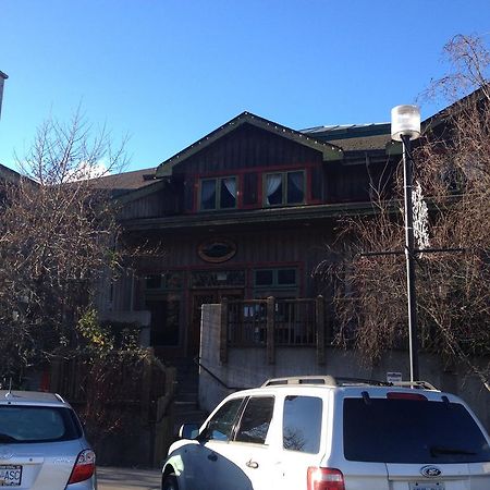 Howe Sound Inn & Brewing Company Squamish Exterior foto