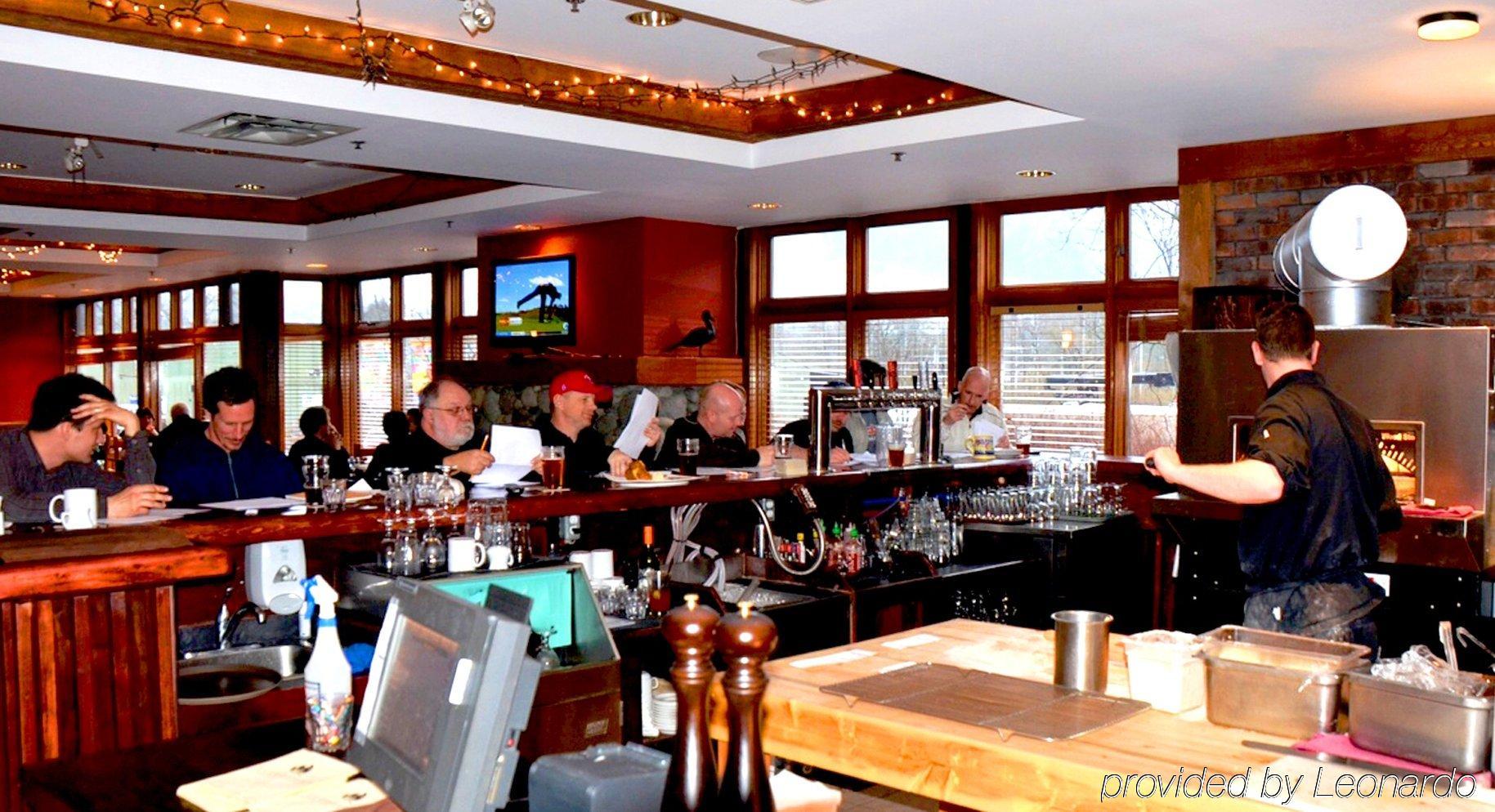 Howe Sound Inn & Brewing Company Squamish Exterior foto
